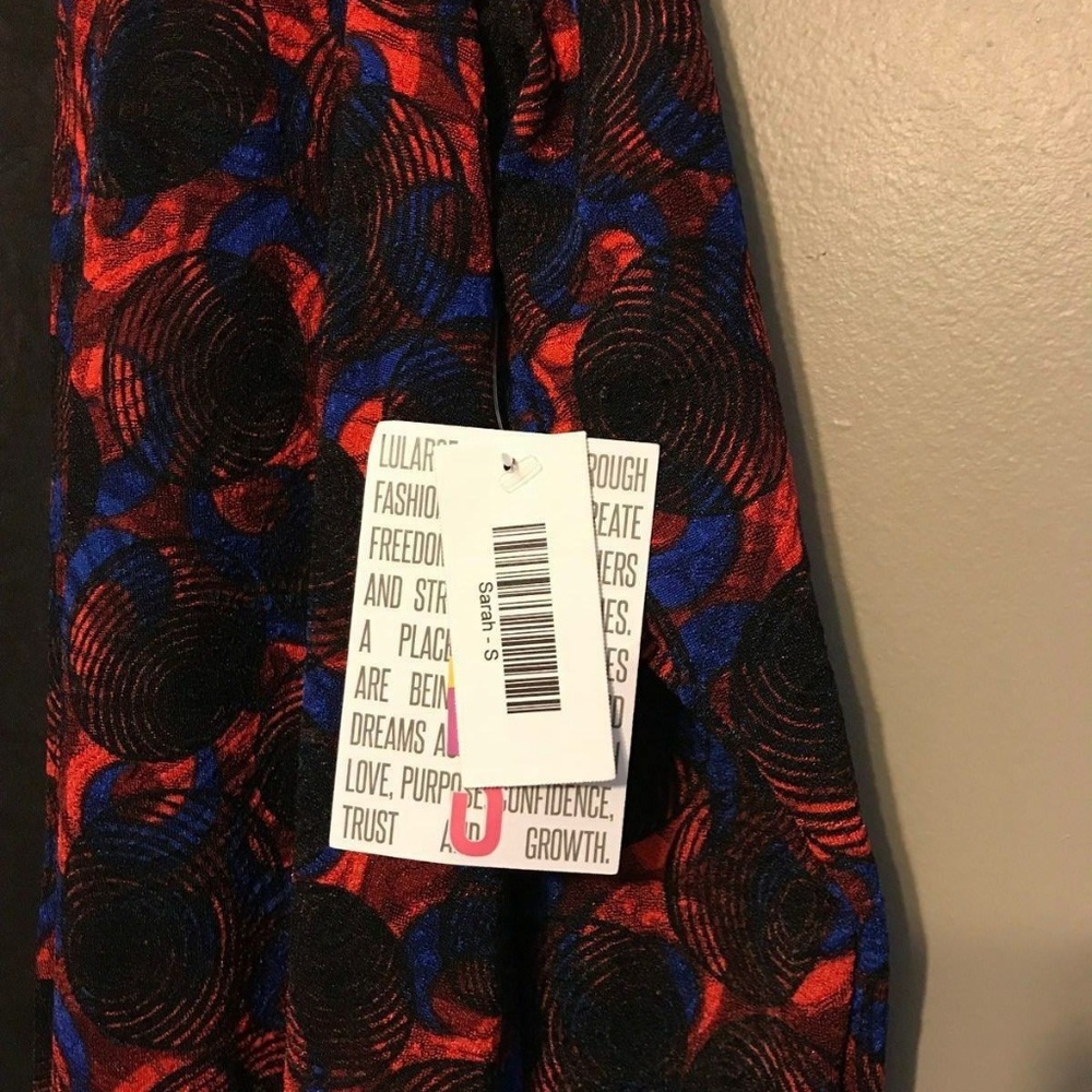 NWT LuLaRoe Small S Sarah Sweater Cardigan - Picture 4 of 5
